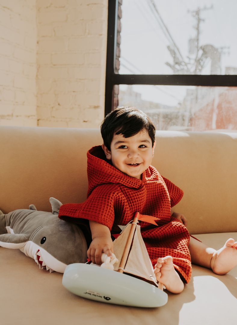 Hooded Poncho Towel in Toasted Acorn